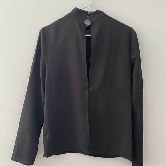 Blouse - Picture 2 of 5